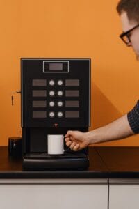 VANTAGENS DA BEBIDA POR MÁQUINA AUTOMÁTICA
