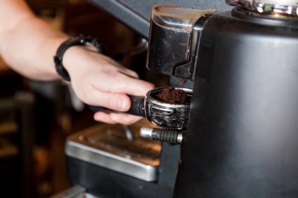 Máquina de café como diferencial competitivo em comércios locais