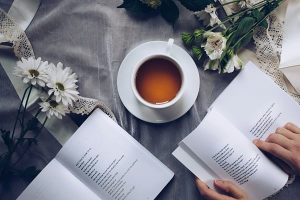 Bebidas quentes e clima organizacional: como café e chá podem transformar a cultura da sua empresa