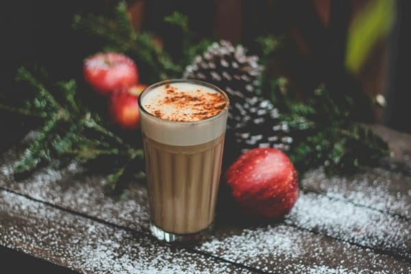 A Evolução das Bebidas Quentes no Ambiente Corporativo: De Simples Café ao Cardápio Personalizado